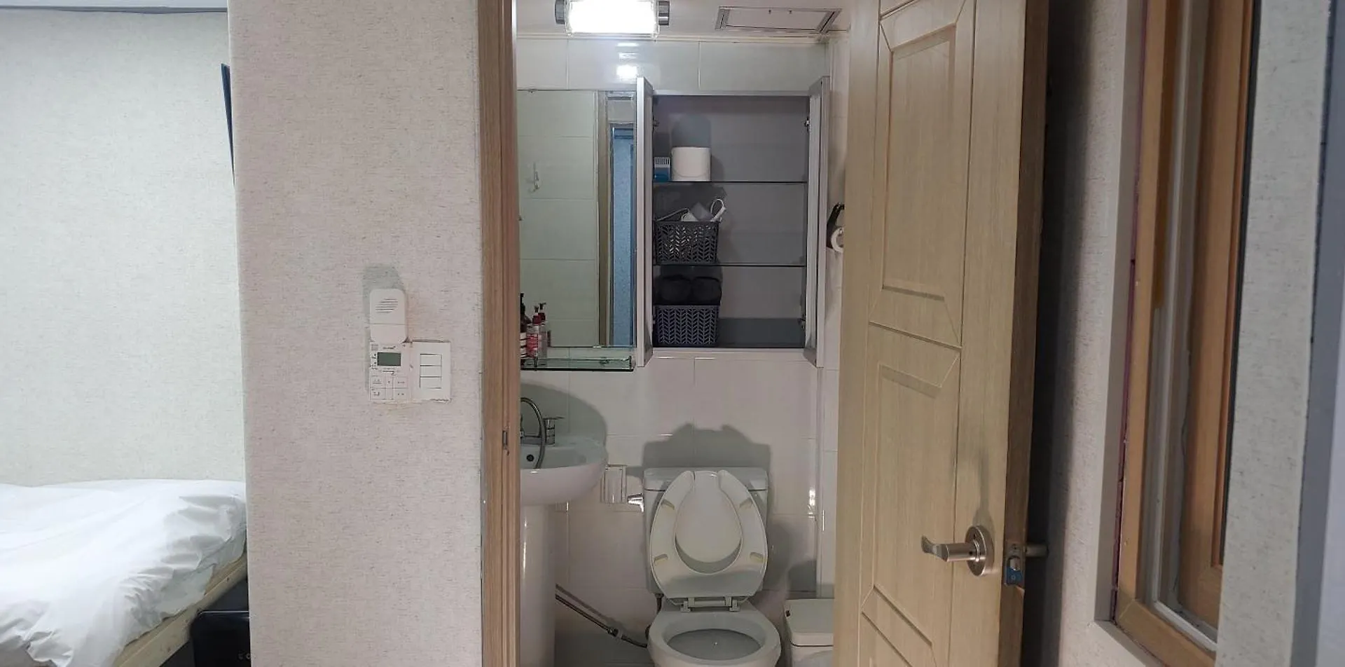 Stayin Myeongdong Guesthouse - Foreigners Only Сеул 0*,  Южная Корея